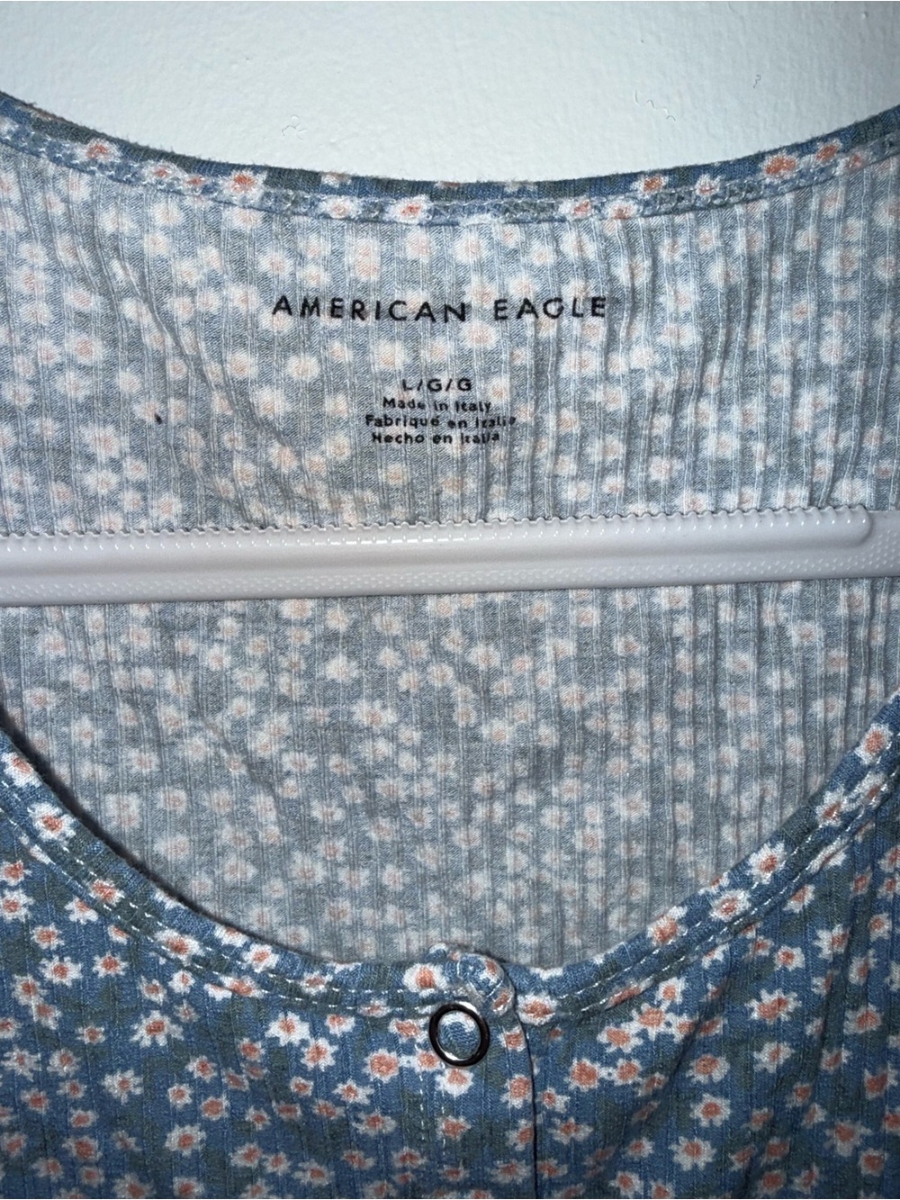 American Eagle Blue Floral Ribbed Snap Front Crop Top Lettuce Edge Large - Picture 2 of 4